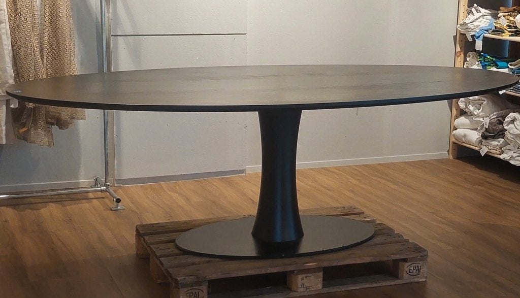 Prachtige zwart eiken ovale eettafel, 240x120., Ophalen, Gebruikt, Eikenhout, Vijf personen of meer
