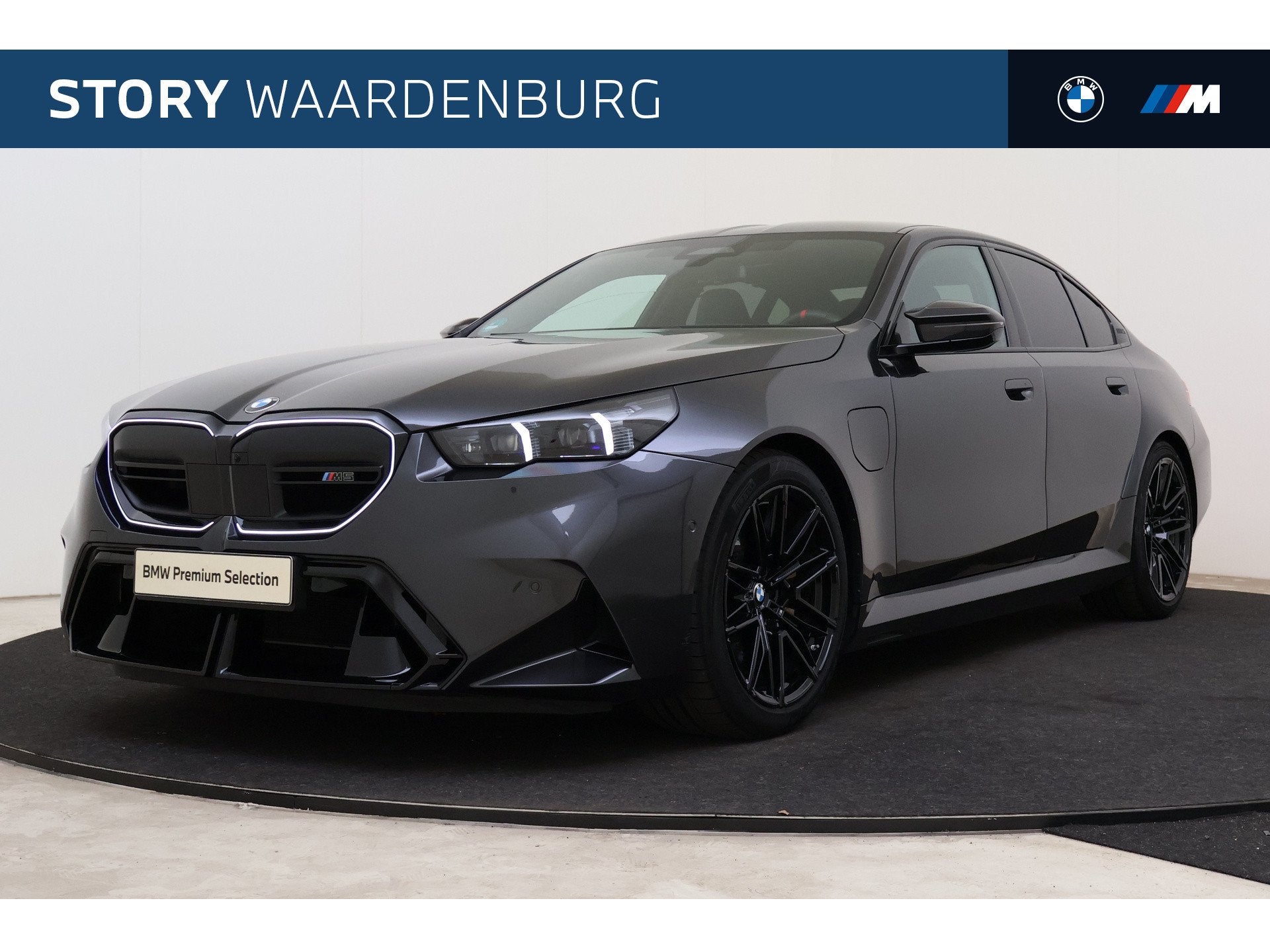 BMW M5 Automaat / M Drive Professional / Carbon Pack / Comfo, Dealer onderhouden, Gebruikt, 4395 cc, 23 km/l