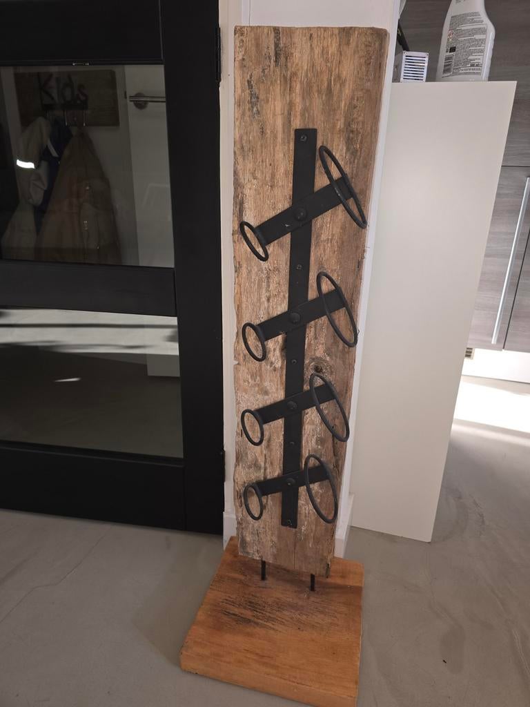 Mooi wijnrek met staal en robuust hout, Ophalen, Zo goed als nieuw, Hout, 25 flessen of meer