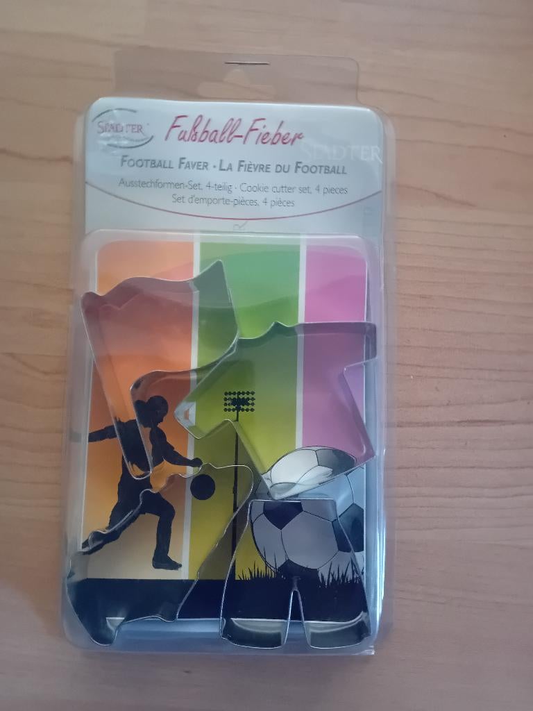 Voetbal stekers, Hobby en Vrije tijd, Taarten en Cupcakes maken, Ophalen, Zo goed als nieuw, Cupcakes, Versiering