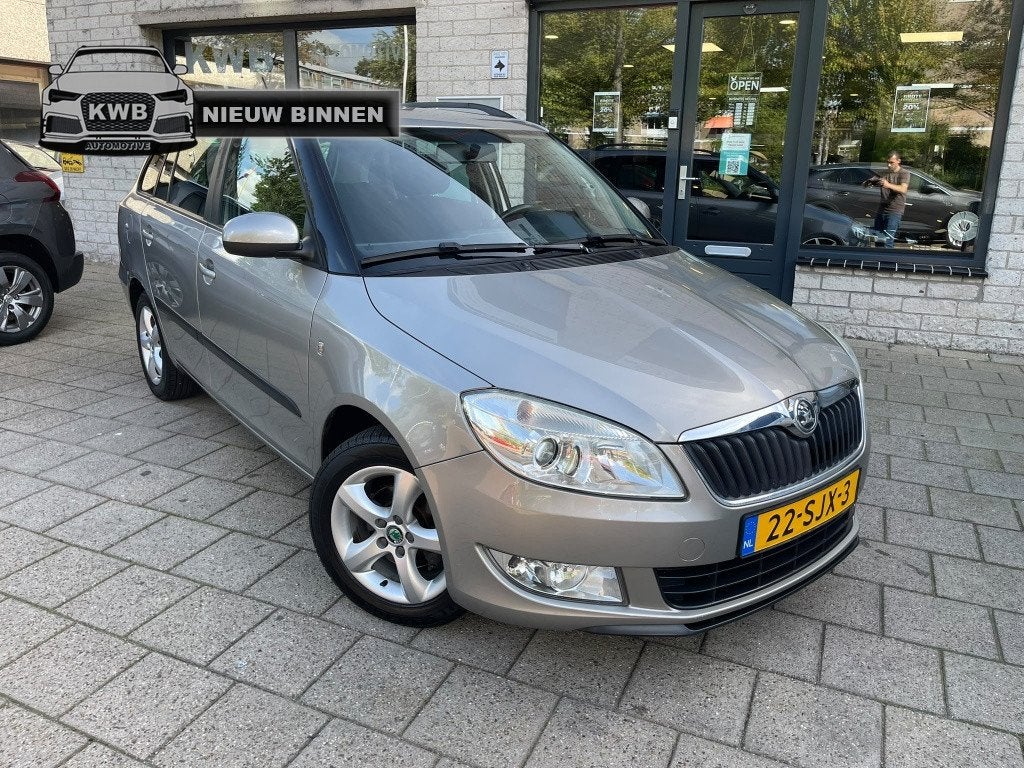 Skoda Fabia Combi 1.2 TSI Tour Airco Nw koppeling apk NAP, Auto's, Euro 5, 4 cilinders, 1036 kg, Beige
