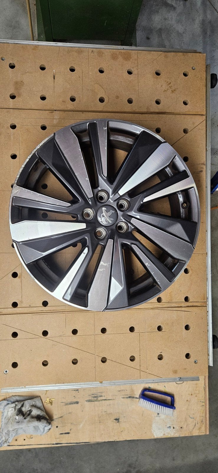 Originele Peugeot 3008 / 5008 Detroit 18 inch velgen 5x108, Ophalen, Gebruikt