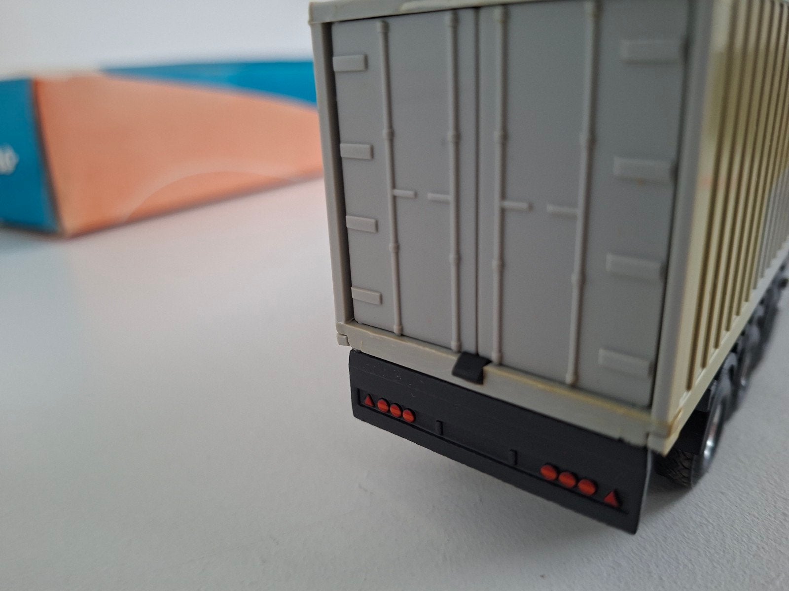 Tekno Scania Longline met containeroplegger en certificaat, Ophalen of Verzenden, Zo goed als nieuw, Overige merken