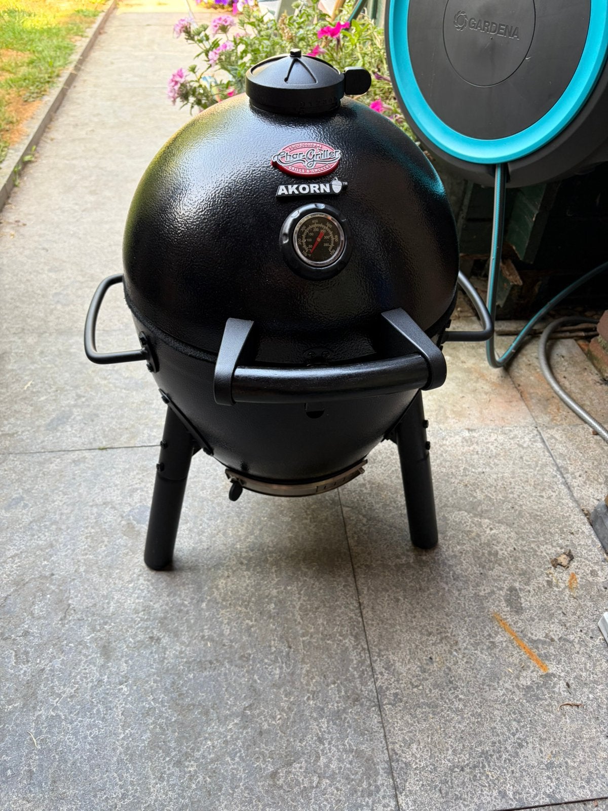 Akorn Char-griller jr met heatdeflector/hoes 1 maand oud, Ophalen, Zo goed als nieuw
