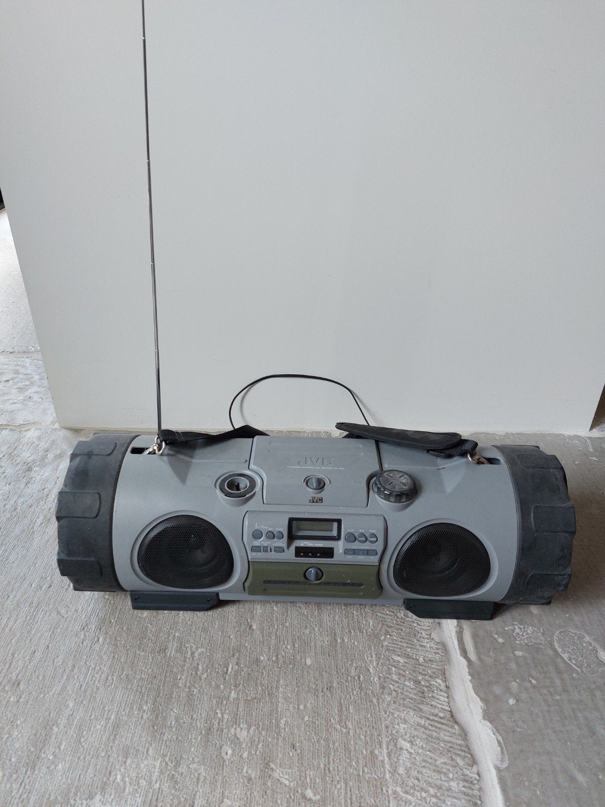 JVC Boombox met CD-speler en radio - Gebruikt, Audio, Tv en Foto, Radio's, Ophalen, Gebruikt, Bouwradio, Met cd-speler