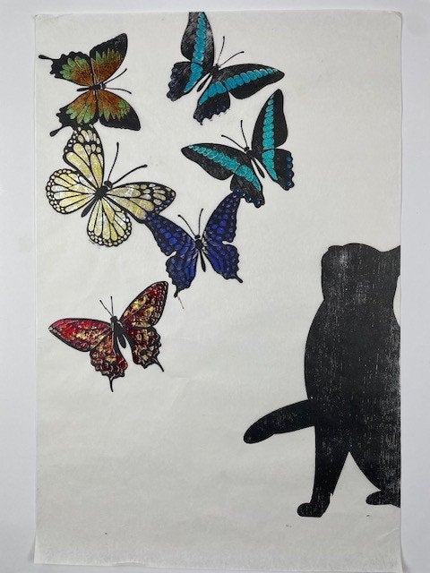poster houtsnede kat en vlinders, Ophalen of Verzenden, Gebruikt, Minder dan 50 cm, Foto of Poster