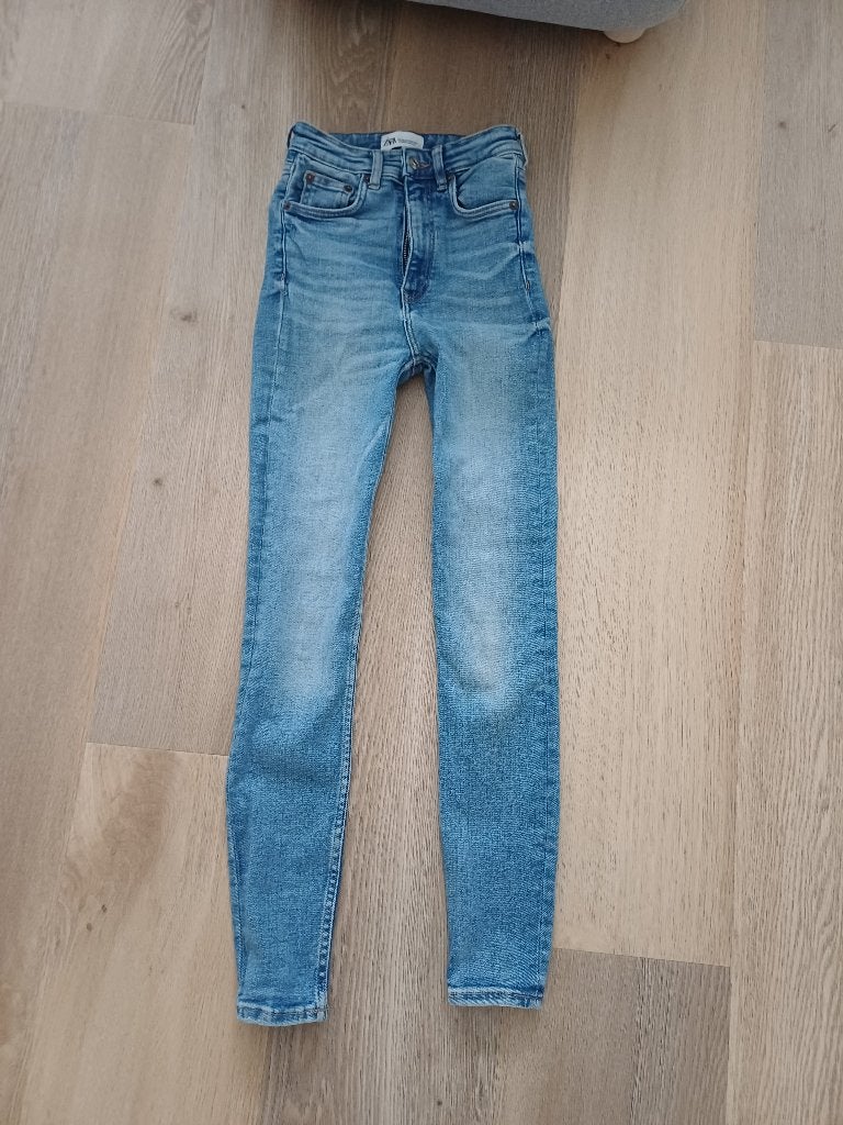 Zara Skinny jeans, maat 32, NIEUWstaat!, Ophalen of Verzenden, Zo goed als nieuw, Blauw, W30 - W32 (confectie 38/40)