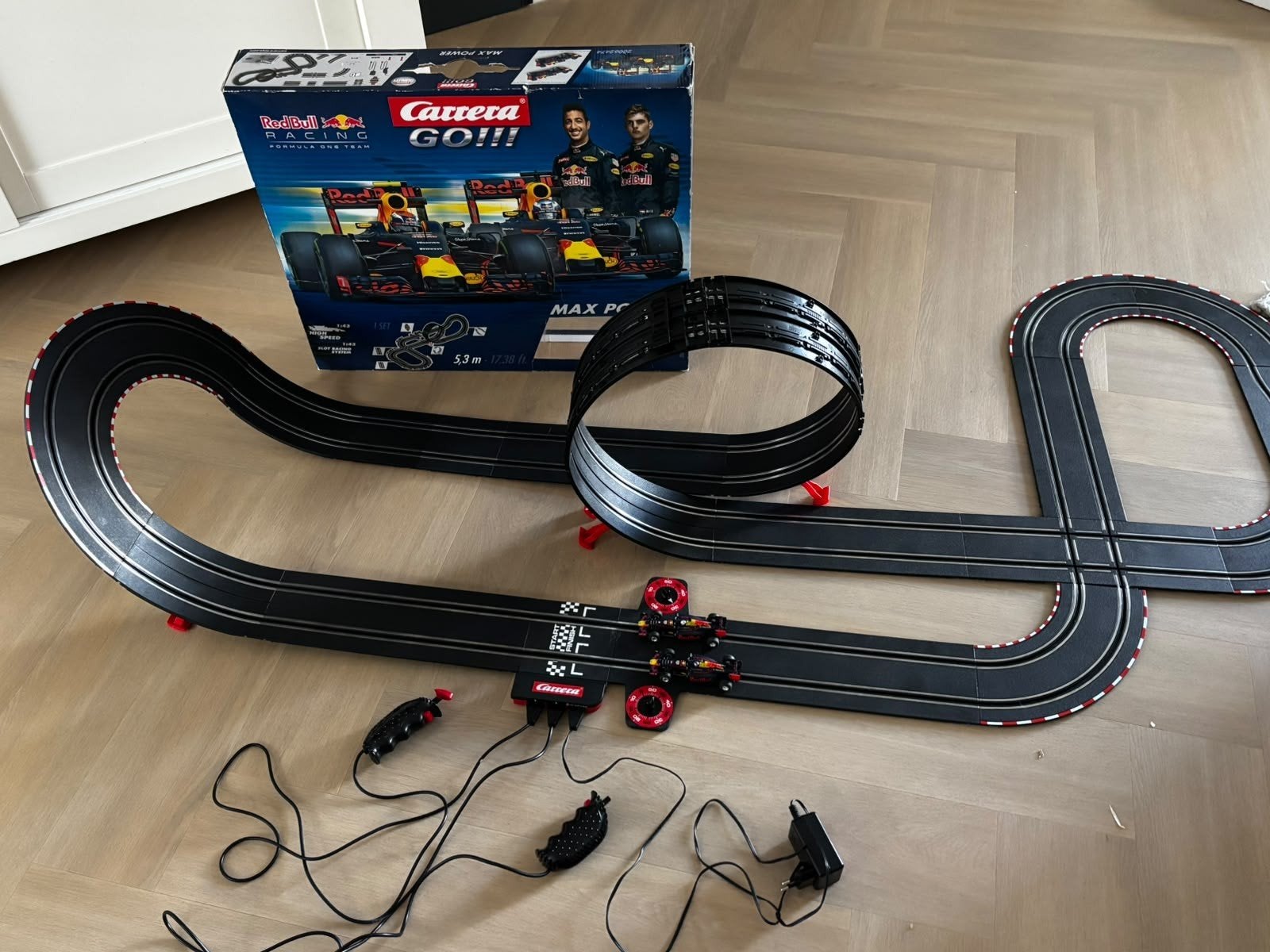 Racebaan Red Bull Max power -Carrera GO!, Kinderen en Baby's, Ophalen, Carrera, Met looping, Elektrisch