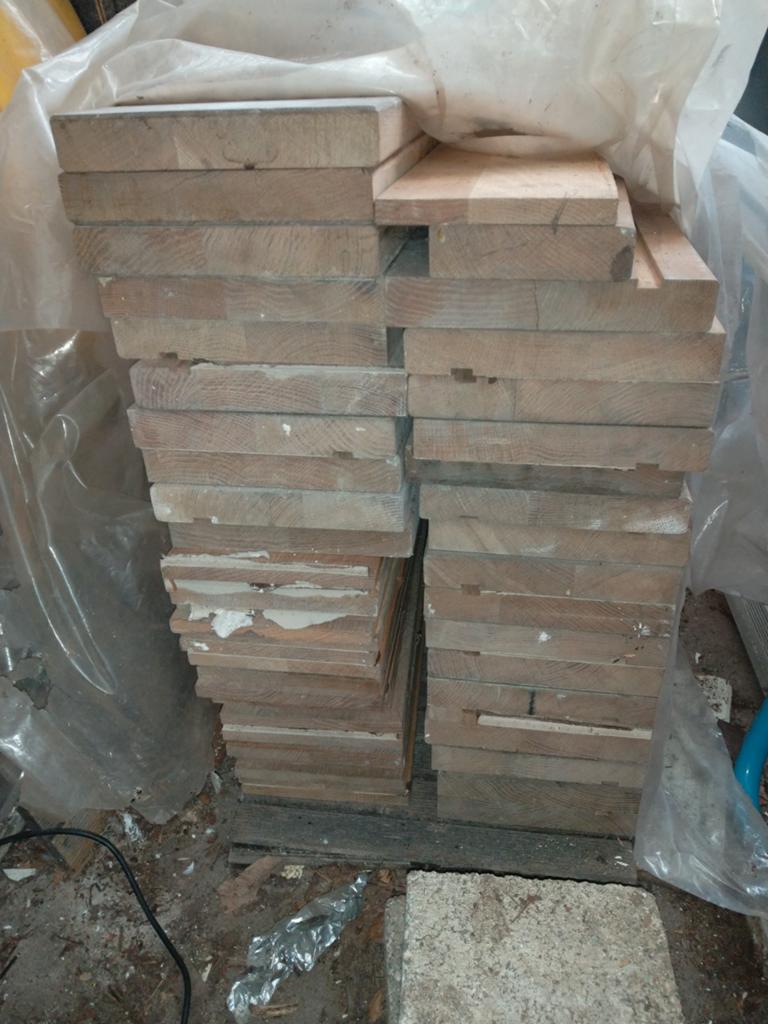 Massief eiken traptreden met stootborden 27+3 stuks, Ophalen, Gebruikt, 25 tot 50 mm, Overige typen