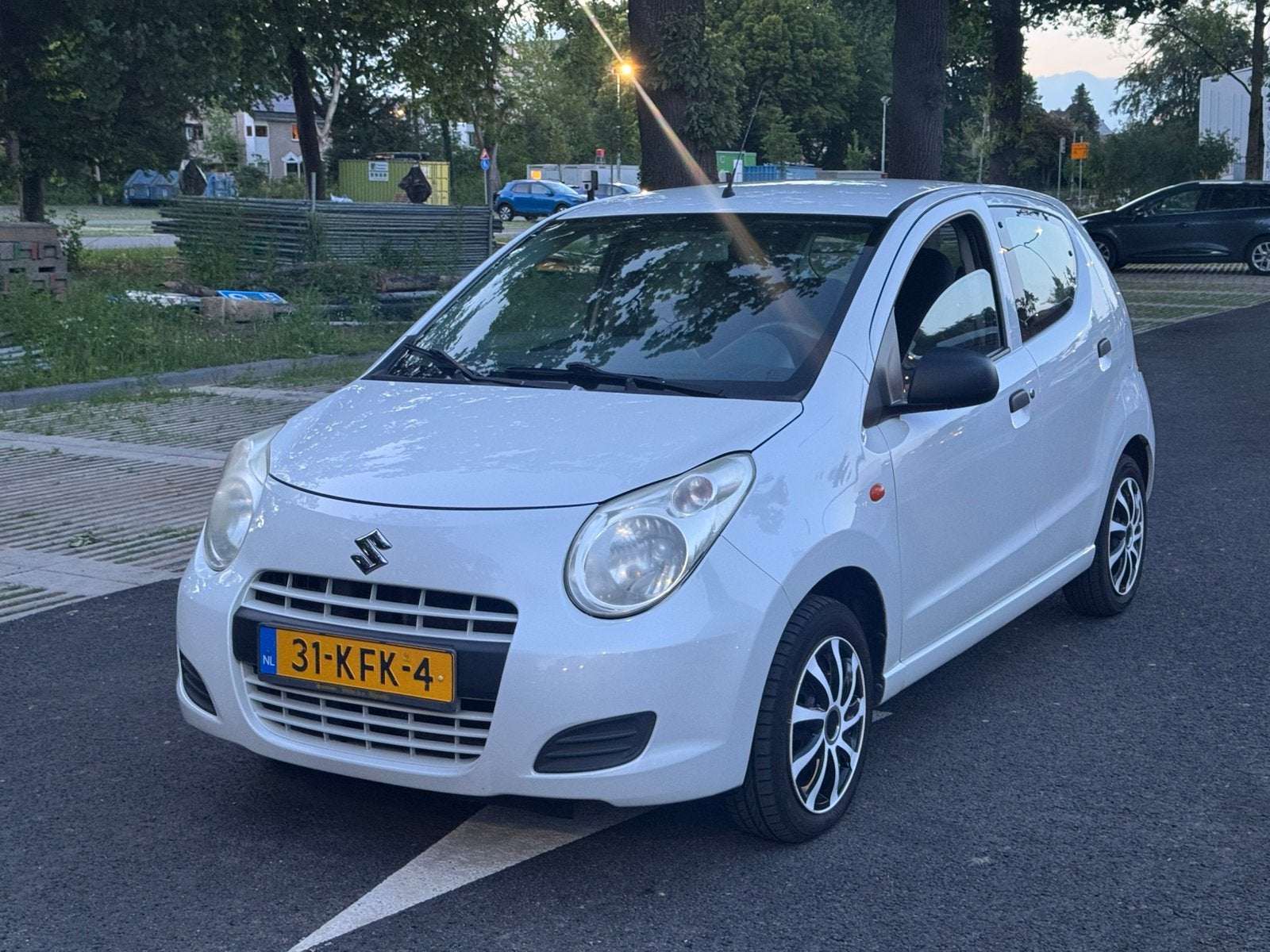 Suzuki Alto 1.0 2009 Wit, Auto's, Suzuki, Voorwielaandrijving, 200 kg, 4 stoelen, Origineel Nederlands