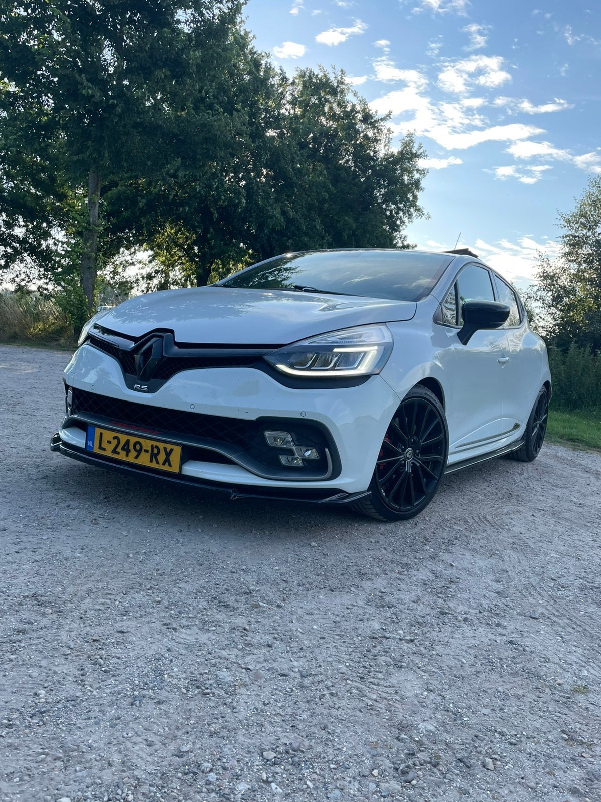 Renault Clio 1.6 RS Turbo 162KW 5-DRS AUT 2017 Wit, Auto's, 1618 cc, 4 cilinders, Wit, Particulier