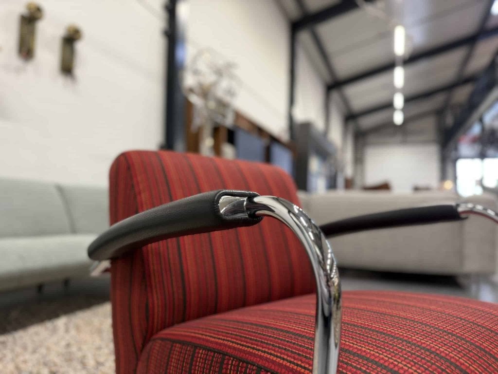 Nieuw Leolux Scylla fauteuil belluno Rood stof Design stoel, Leolux, Info@leolux.nl, Nieuw, 75 tot 100 cm
