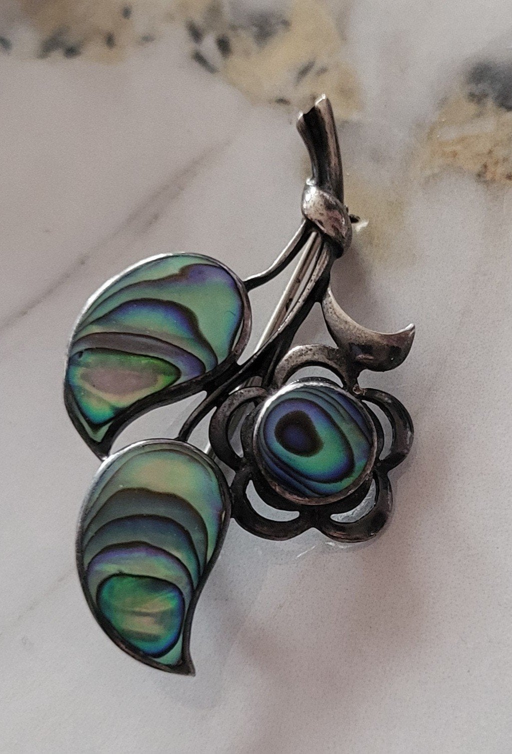 Zilveren vintage Bloemenbroche met Abalone / Paua Schelp, Verzenden, Zo goed als nieuw, Zilver, Bloem of Plant