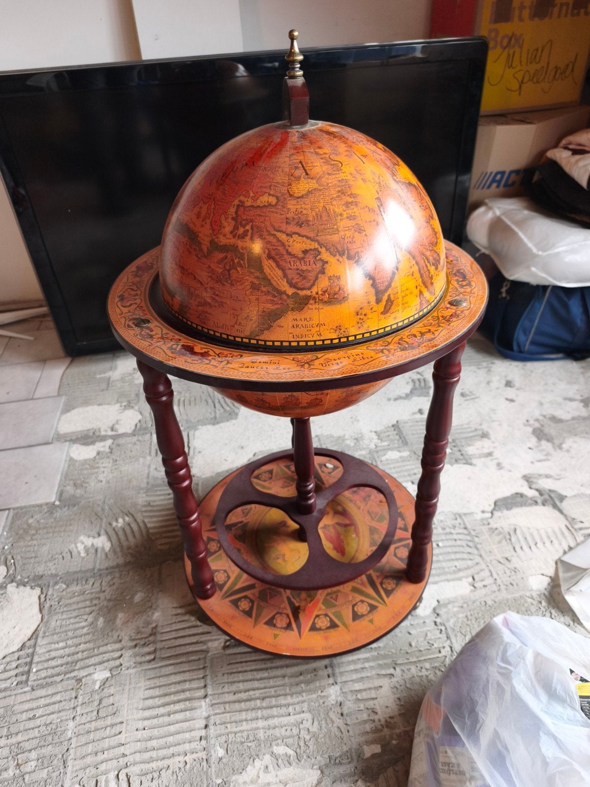 Antieke Globebar Wereldbol met Opbergruimte, Gebruikt, Globebar, Hout, Ophalen