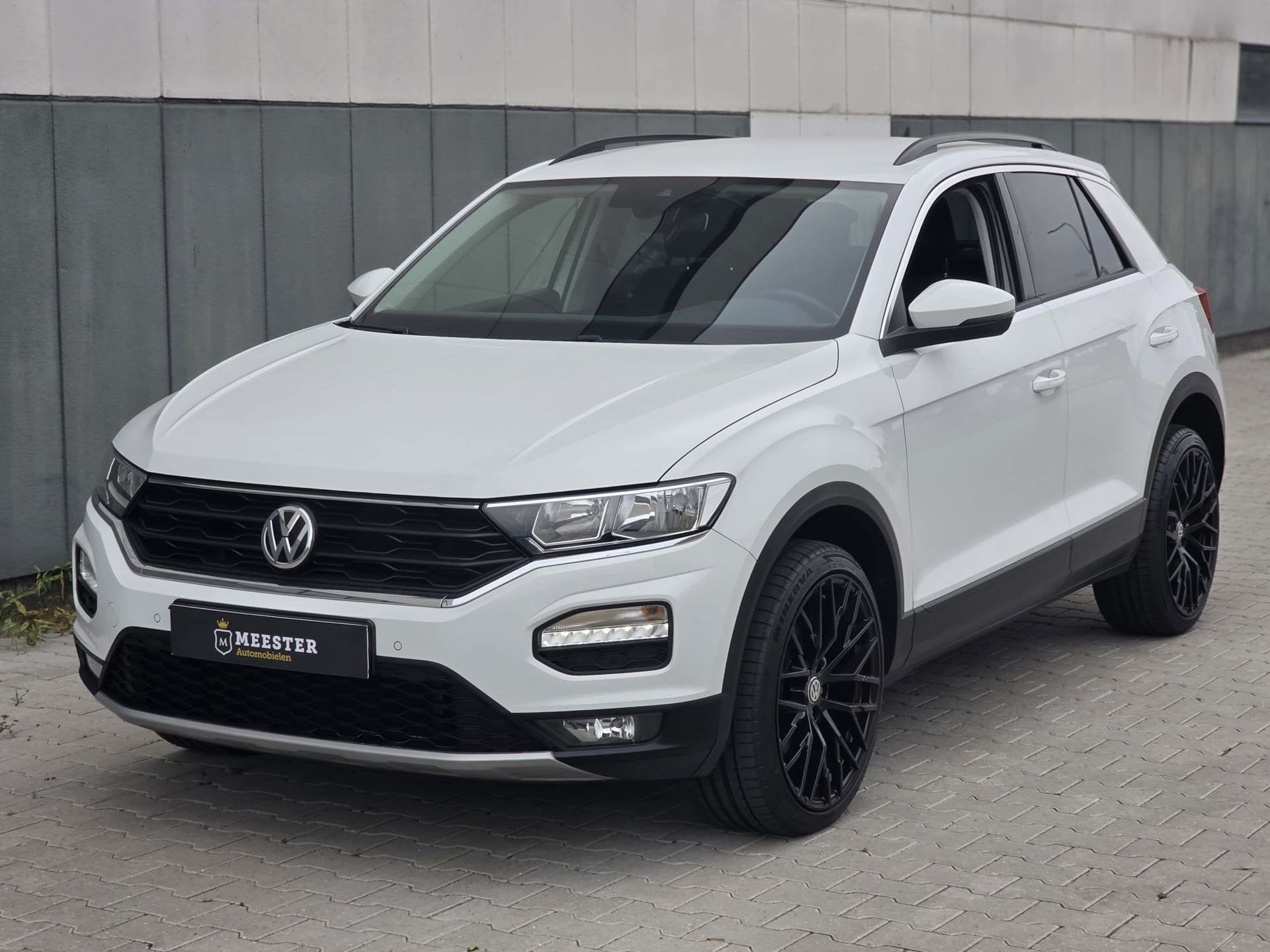 Volkswagen T-Roc 1.5 TSI Style |STUUR/STOELVERW.|ACC|CAMERA, Voorwielaandrijving, Stof, Euro 6, 4 cilinders
