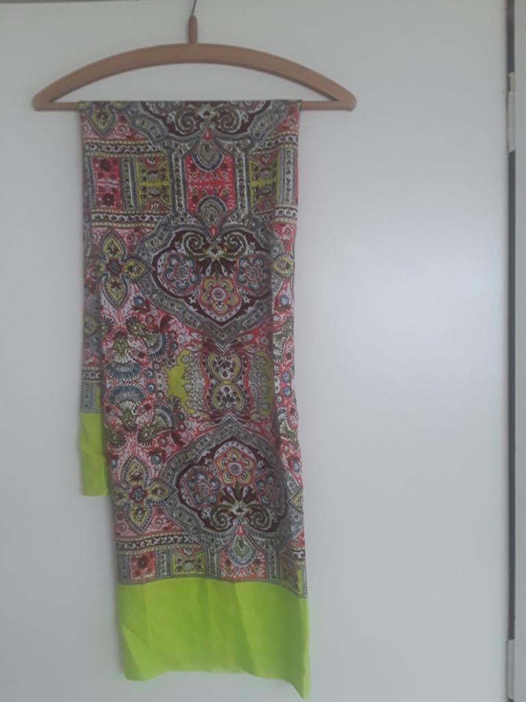 Oilily sjaal, Oilily, Ophalen of Verzenden, Zo goed als nieuw, Sjaal