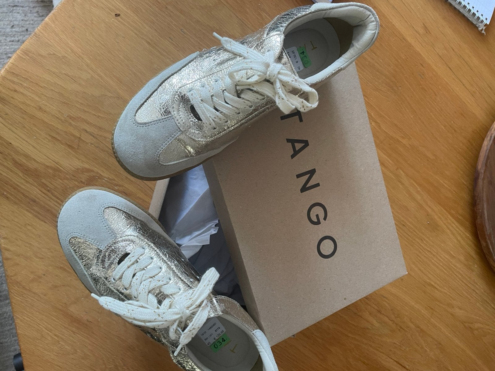 Sneakers maat40, Ophalen of Verzenden, Zo goed als nieuw, Beige, Sneakers of Gympen