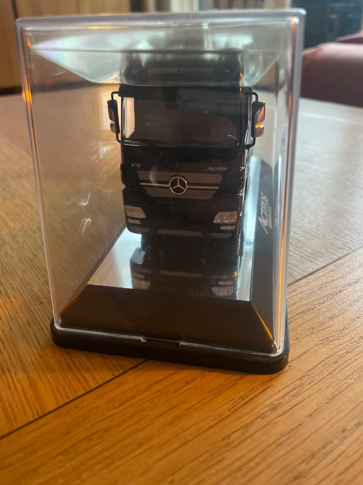 Mercedes-Benz Actros Black Edition modeltruck, 1:32 tot 1:50, Zo goed als nieuw, Truck, Ophalen