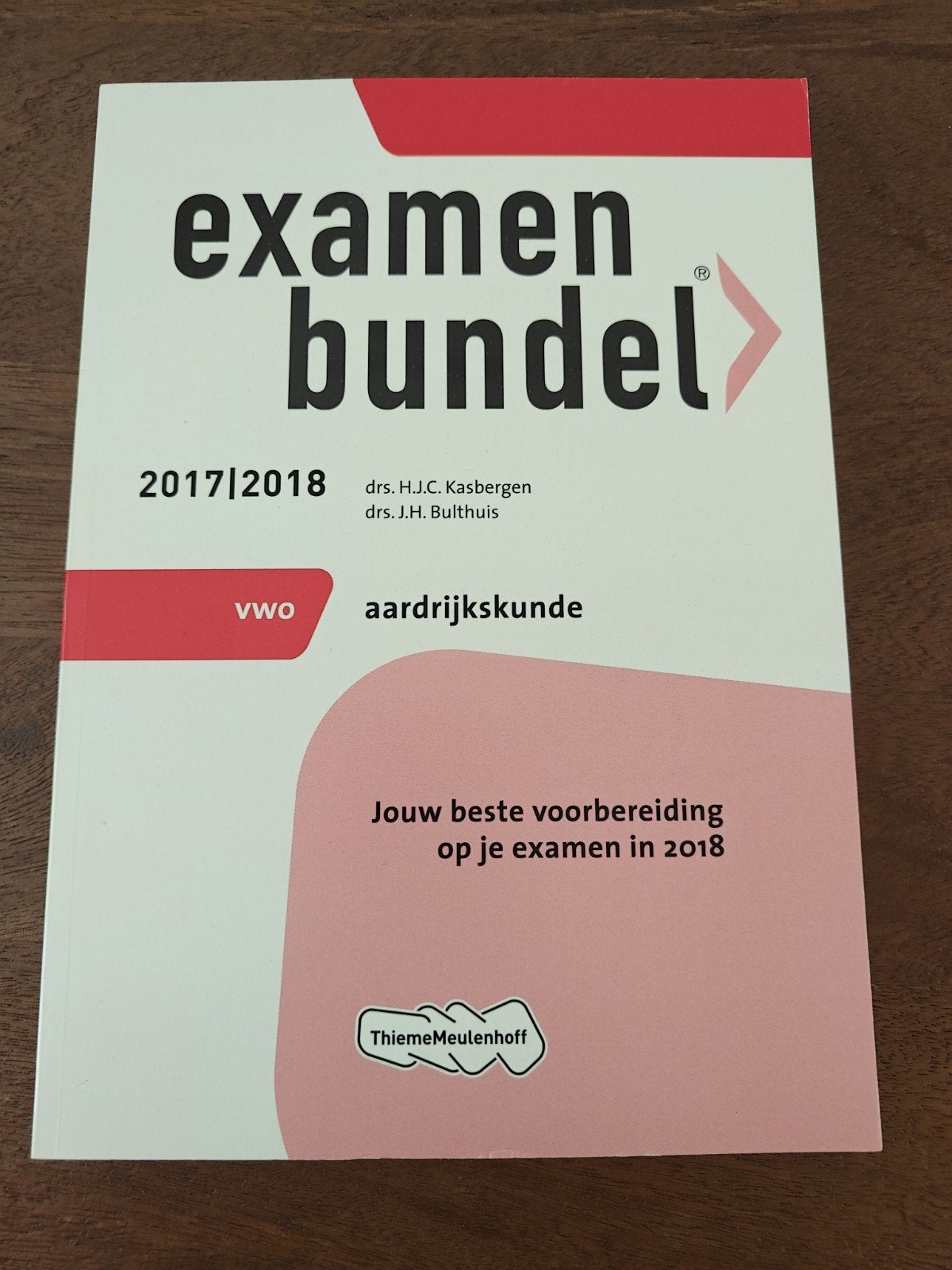 Examenbundel Aardrijkskunde VWO 2017/2018, Ophalen, Drs. H.J.C. Kasbergen, drs. J.H. Bulthuis, Gamma, WO