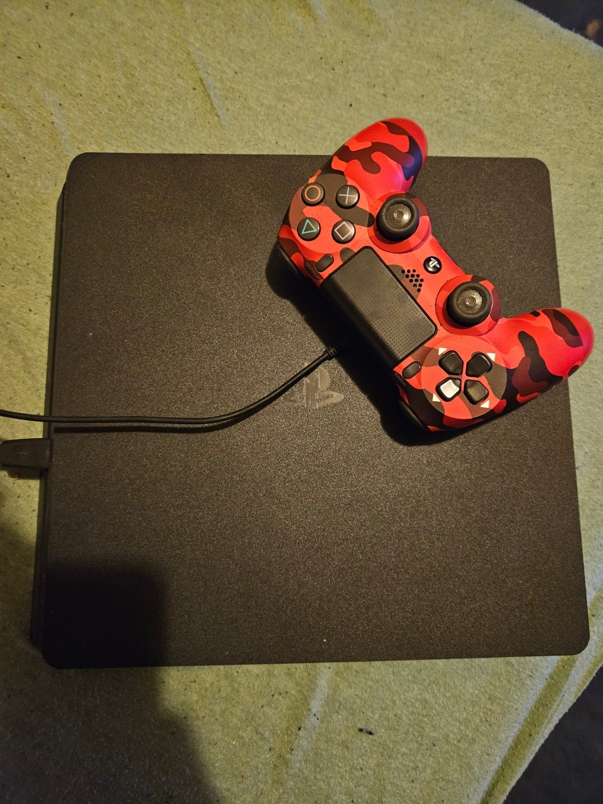 PS4 Slim 500GB met controller