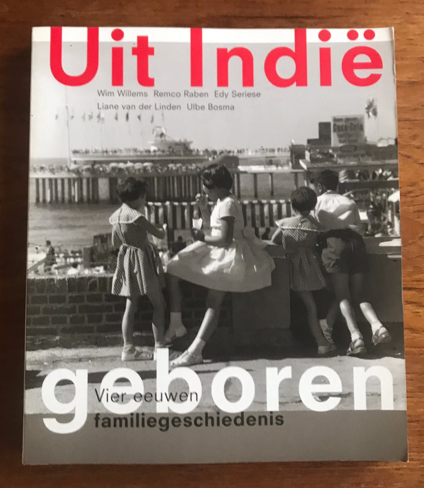 Uit Indië geboren (Indische leven in woord en beeld), Verzenden, 19e eeuw, Zo goed als nieuw