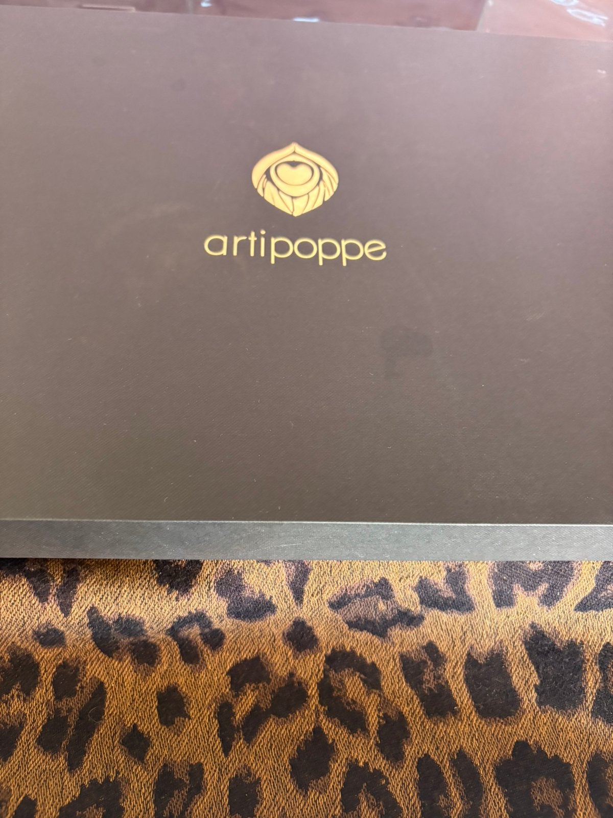 Nieuw! Artipoppe draagdoek leopard, Ophalen of Verzenden, Nieuw, Draagdoek, Overige merken