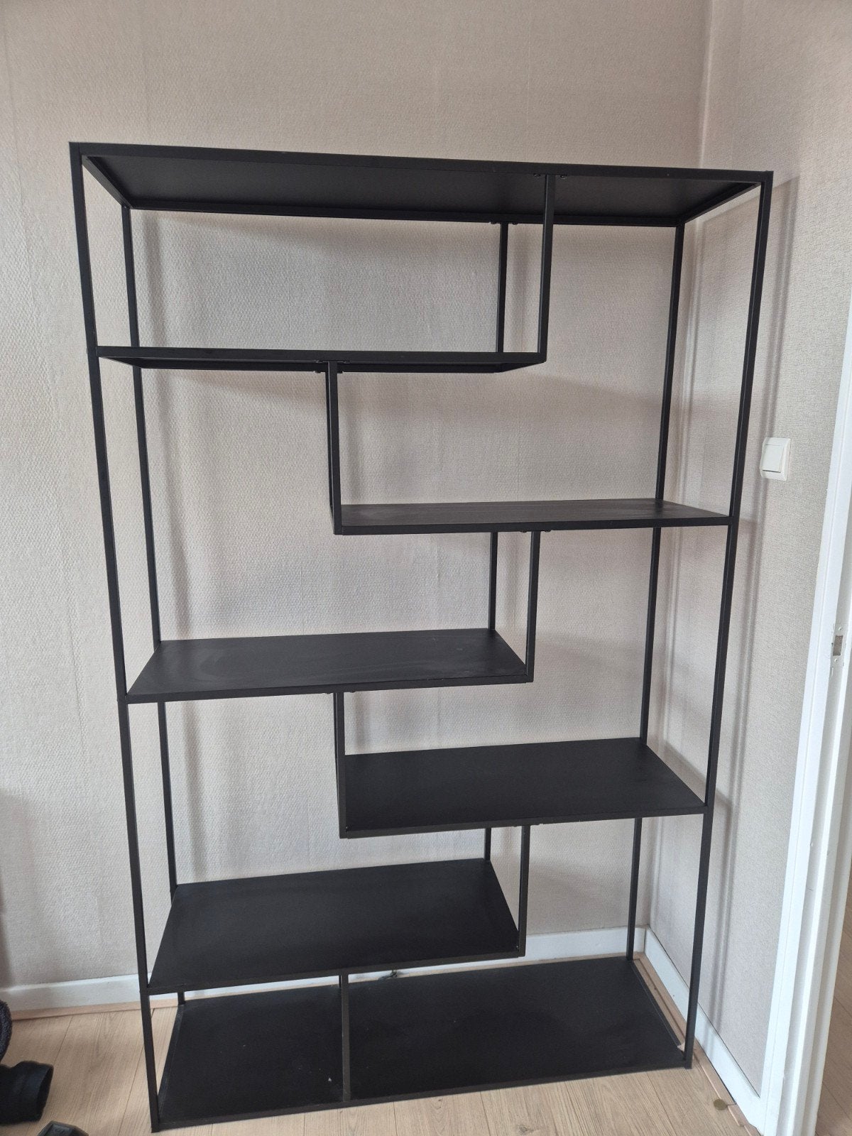 zwart metalen vakkenkast / boekenkast, Ophalen, 100 tot 150 cm, Zo goed als nieuw, 150 tot 200 cm