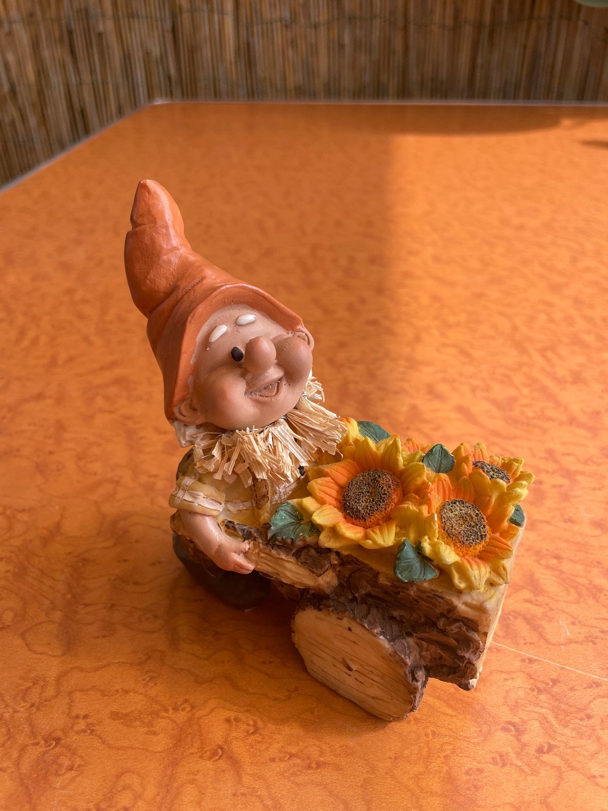 Tuinkabouter met zonnebloemen - Decoratie, Meerkleurig, Overige stijlen, Ophalen of Verzenden, Zo goed als nieuw