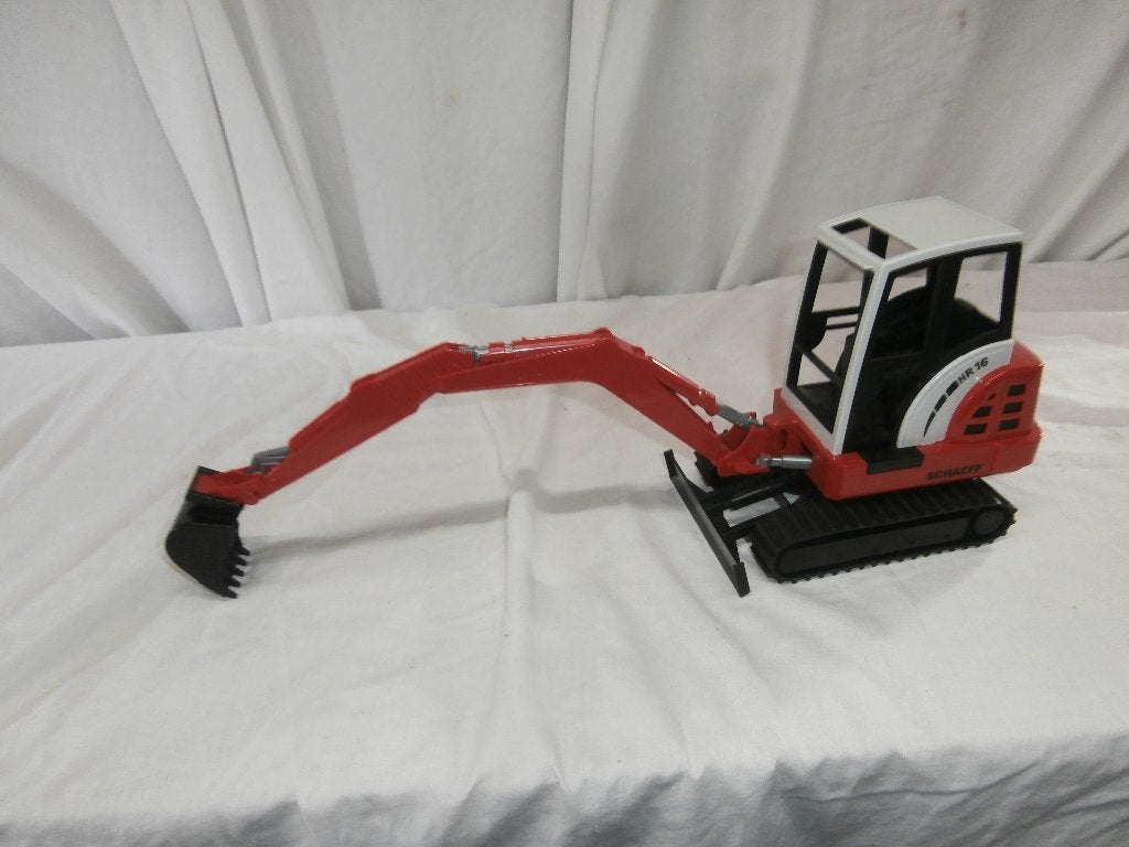Bruder wegenbouw machines, Ophalen, Zo goed als nieuw