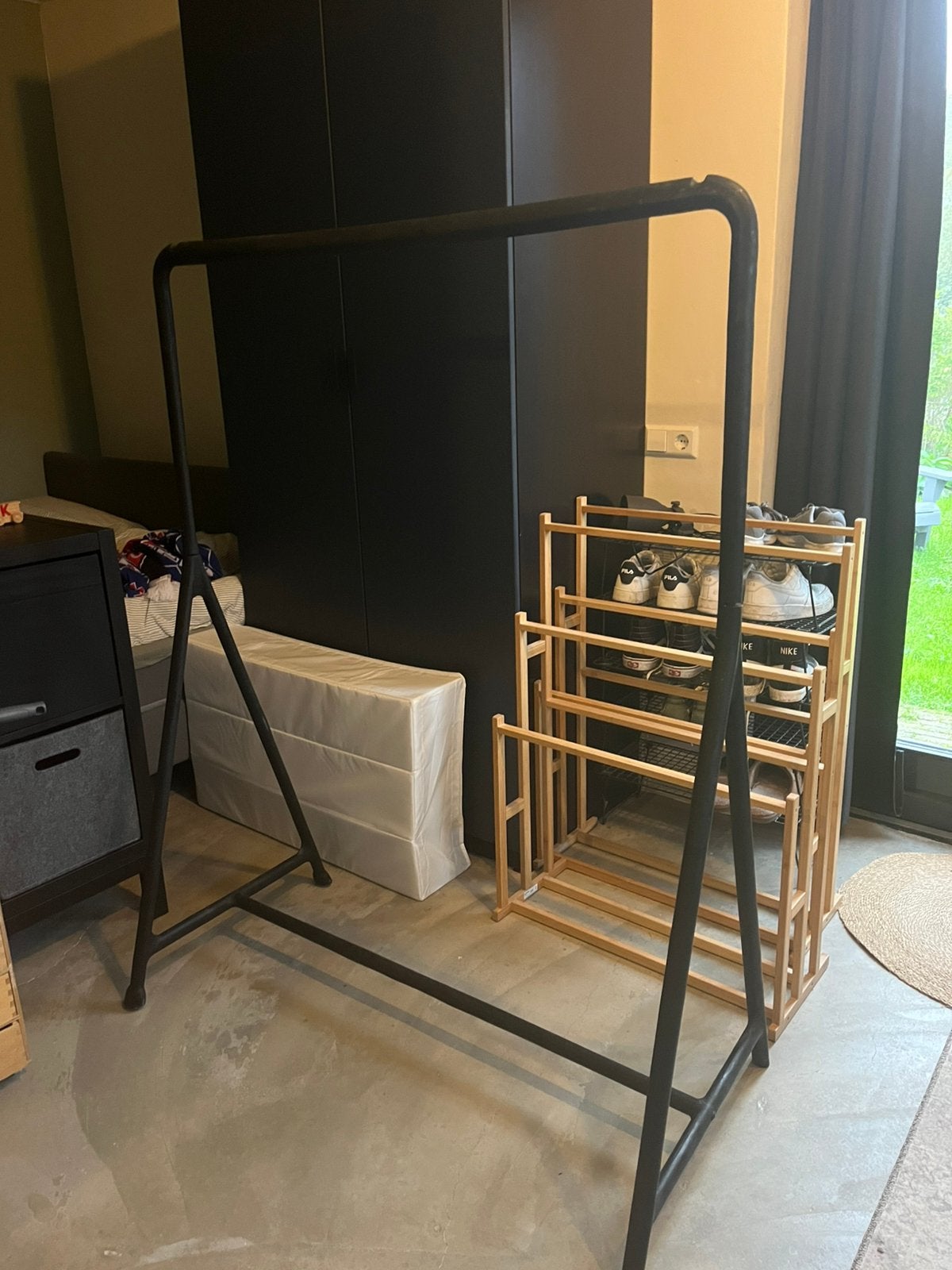 Kledingrek Turbo van Ikea, natuurlijk ook voor herenkleding., Ophalen, Zo goed als nieuw