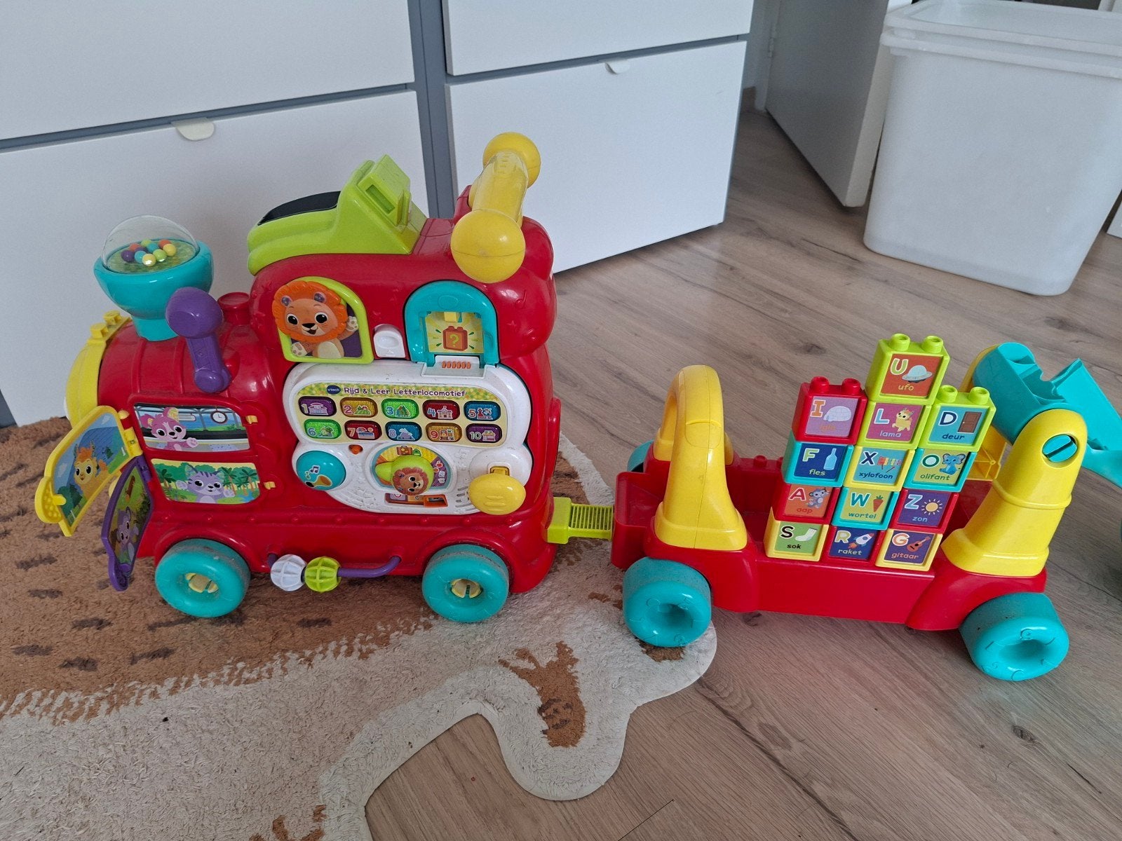 complete trein loopwagen, Ophalen, Zo goed als nieuw, 6 maanden tot 2 jaar