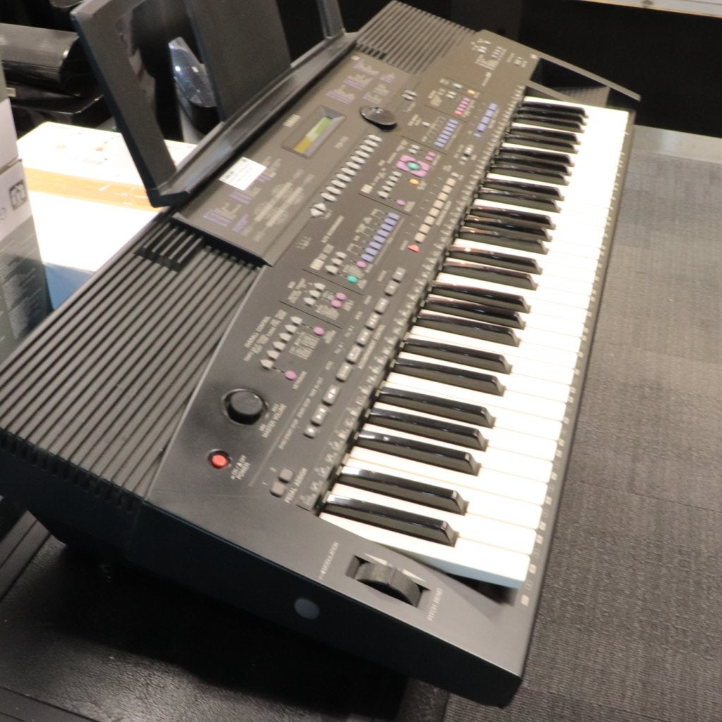 Yamaha PSR -1700 Keyboard Rare 1990 - Gebruikte staat, Muziek en Instrumenten, Yamaha, Gebruikt, Support@yamaha.com, 10-1, Nakazawa-cho
Naka-ku, Hamamatsu
Shizuoka 430-8650
Japan