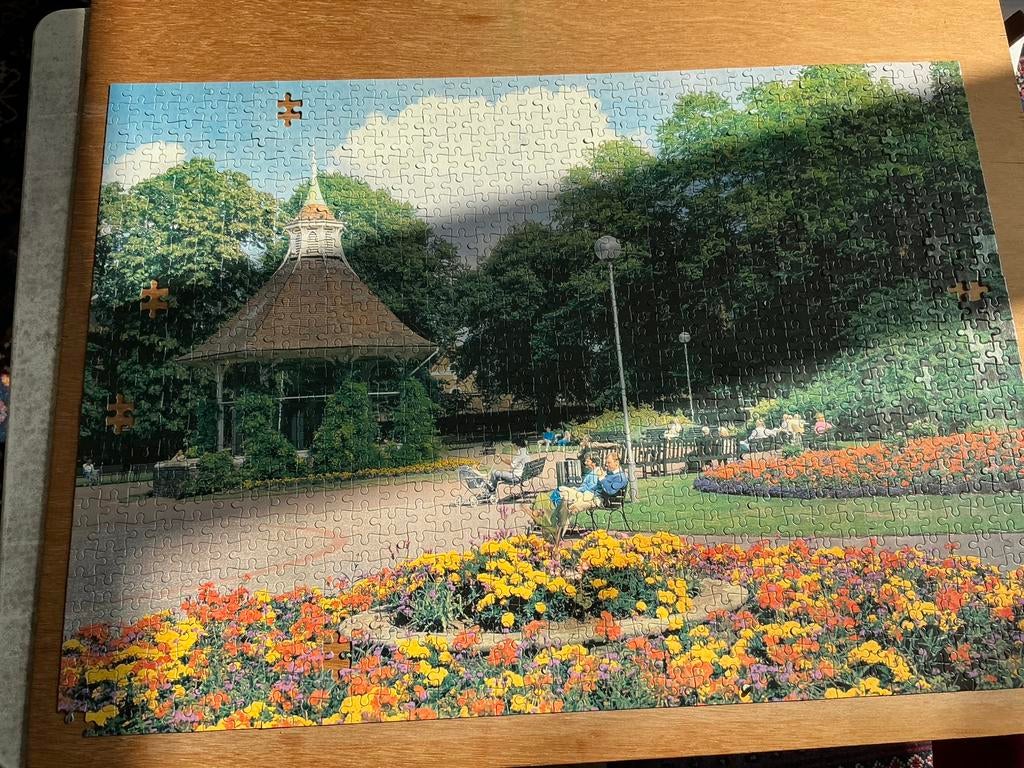 Legpuzzel 1000 stukjes England Norwich, Ophalen of Verzenden, 500 t/m 1500 stukjes, Gebruikt, Legpuzzel