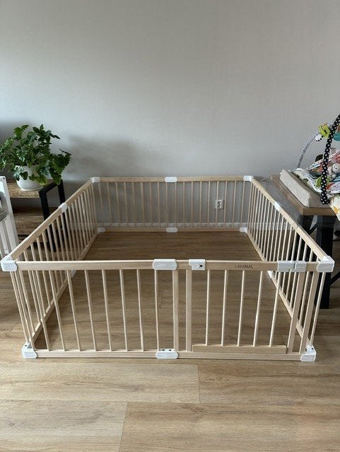 Grondbox baby - Massief grenen hout, Kinderen en Baby's, Boxen, Ophalen, Zo goed als nieuw, Vierkant