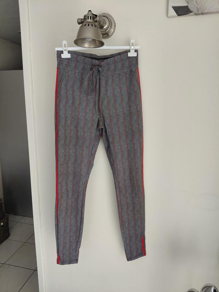 Studio anneloes travelstof broek maat xs als nieuw, Kleding | Dames, Broeken en Pantalons, Ophalen of Verzenden, Zo goed als nieuw