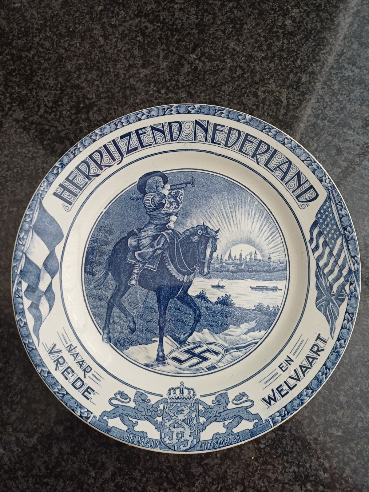 Historisch 'Herrijzend Nederland' bord - WOII herdenking, Ophalen