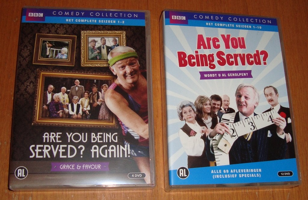 2 boxen : Are you being served ?  (Wordt u al geholpen ?), Alle leeftijden, Nederlands, Ophalen of Verzenden, Zo goed als nieuw