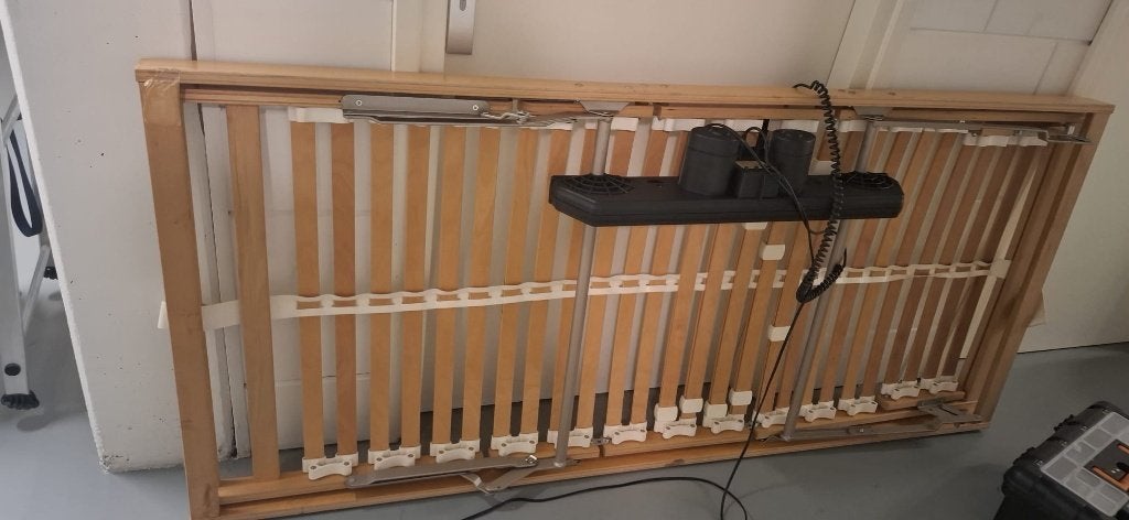 Elektrisch verstelbare lattenbodem 90x200 cm, Ophalen, Gebruikt, 90 cm, Eenpersoons