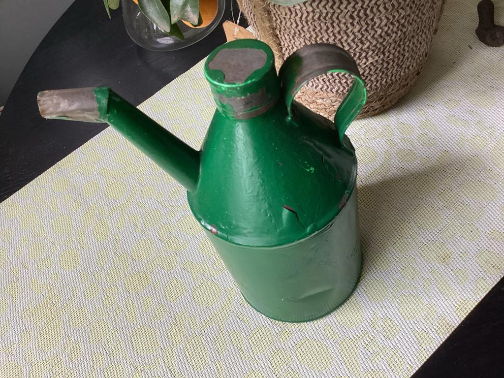 Vintage groen blikken 1 liter, bijzobnder petroleum kannetje, Ophalen of Verzenden
