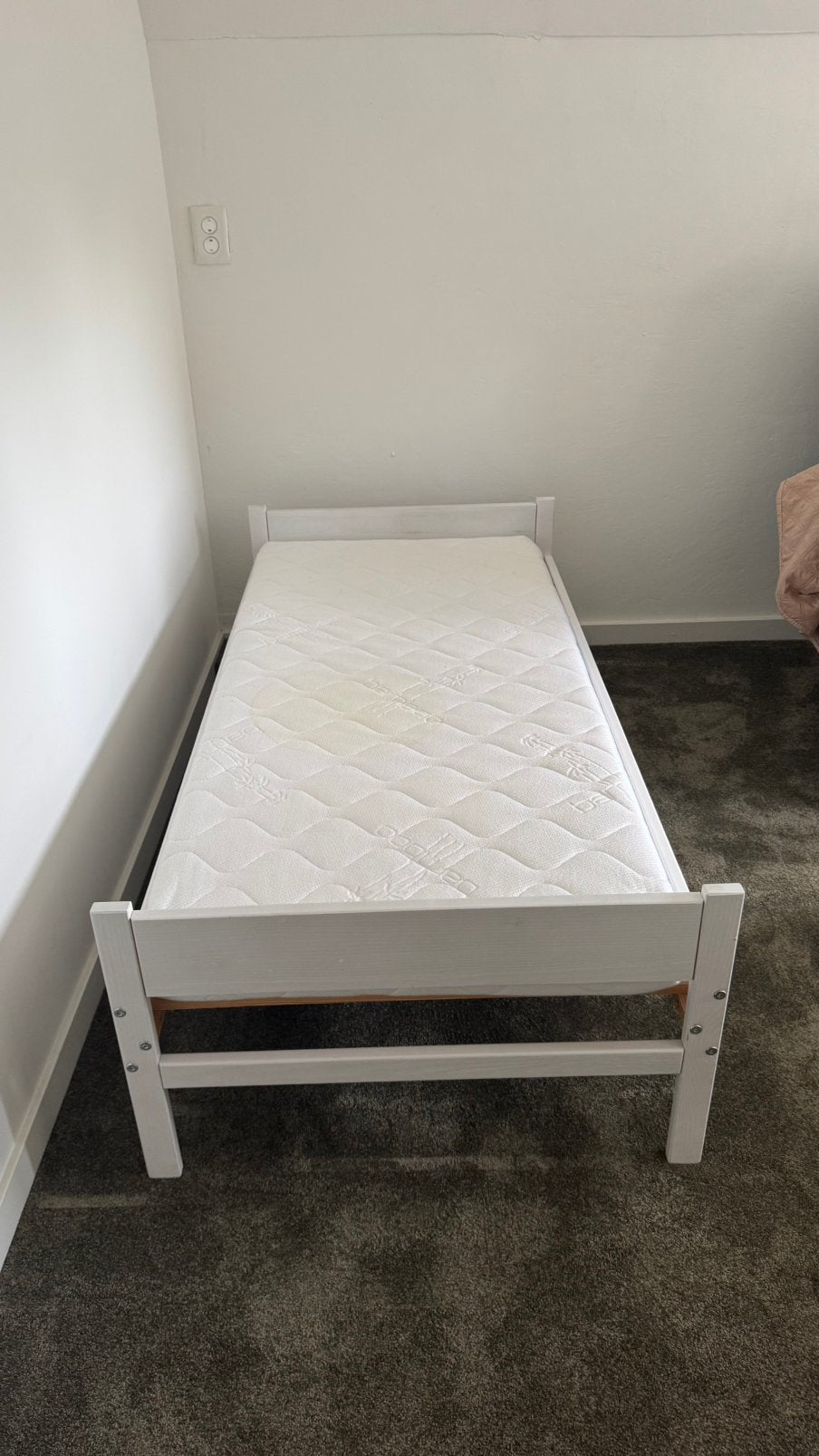 Leuk kinder bed, Wit, Zo goed als nieuw, Hout, Eenpersoons