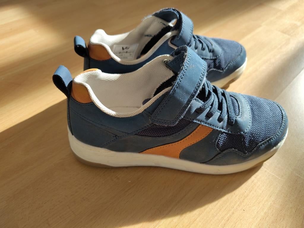 Nette jongens schoenen Vty maat 36, Ophalen, Schoenen, Zo goed als nieuw, Victory