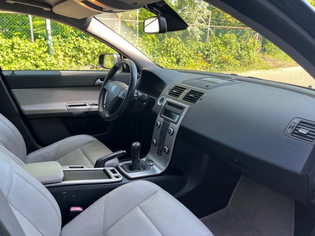 Volvo V50 2.4 D5 EDITION II / LEDER / NAVI / CRUISE CTR. / A, Voorwielaandrijving, Navigatiesysteem, Gebruikt, Zwart