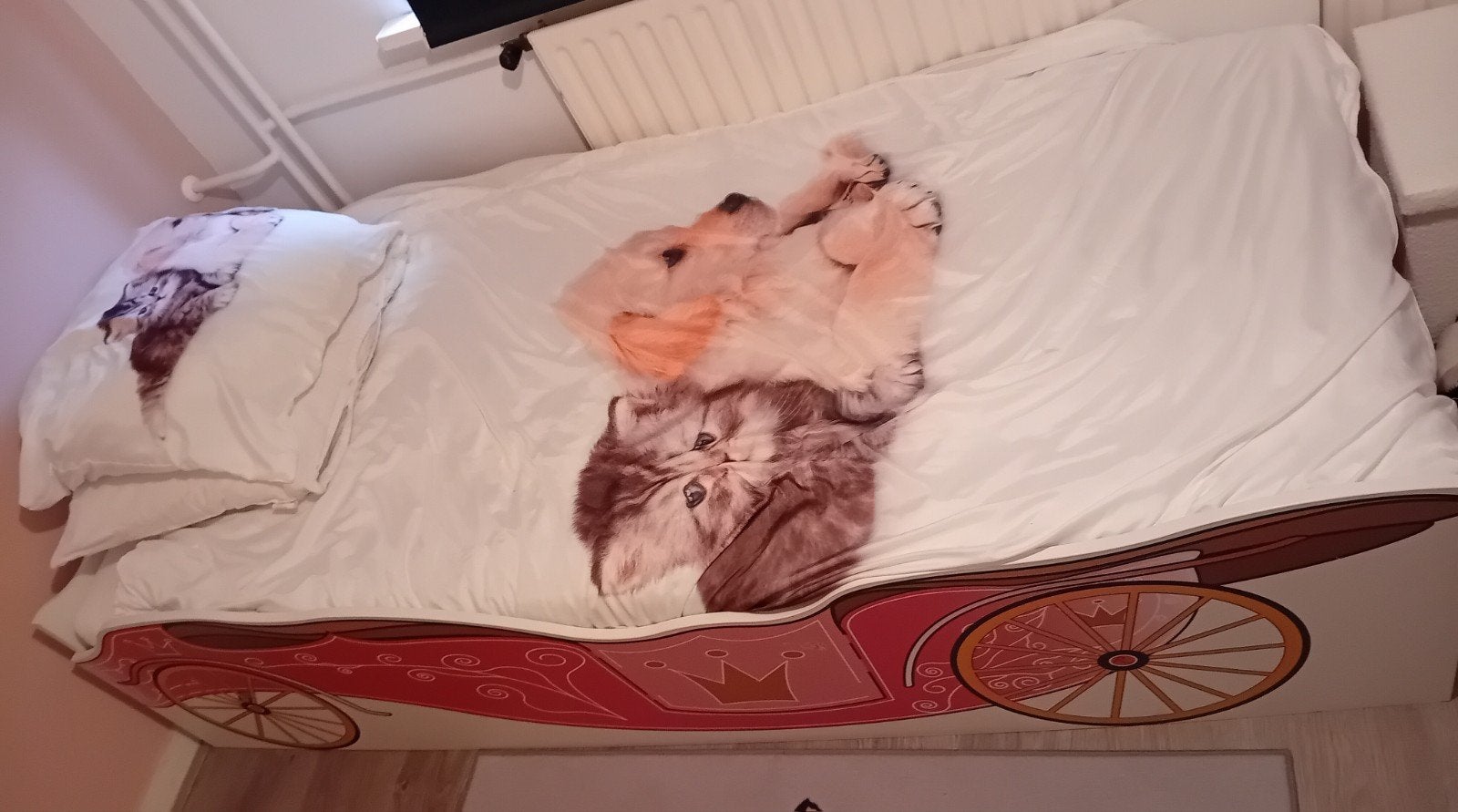 Eenpersoons prinsessen koets bed met matras, 90 cm, Prinsessen koets, Ophalen of Verzenden, Zo goed als nieuw