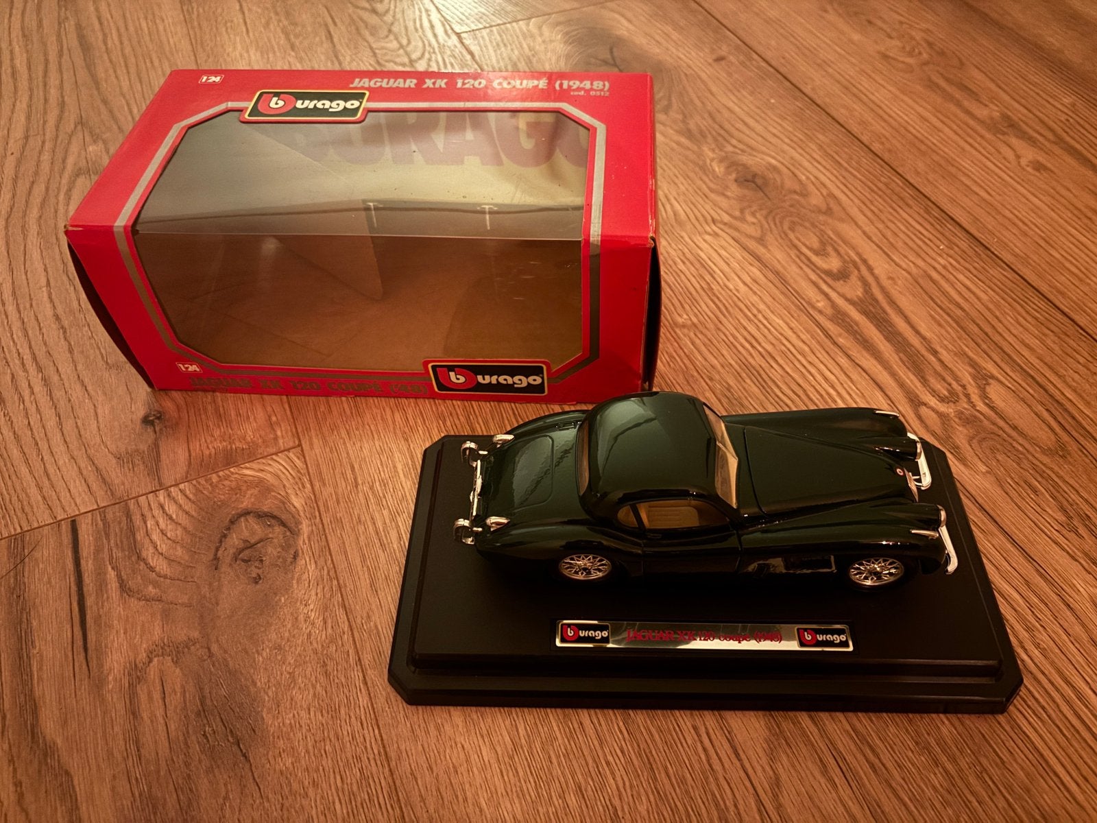 Bburago Jaguar XK120 1:24, Ophalen, Zo goed als nieuw, Auto, Bburago