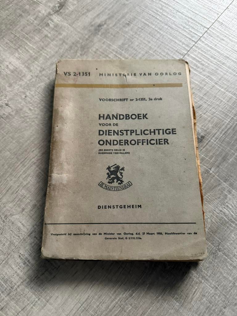 Handboek voor de dienstplichtige onderofficier 1958., Ophalen of Verzenden