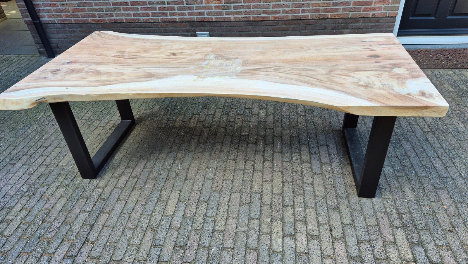 Unieke boomstamtafel met Metalen Onderstel, Huis en Inrichting, Overige houtsoorten, Gebruikt, 100 tot 150 cm, 200 cm of meer