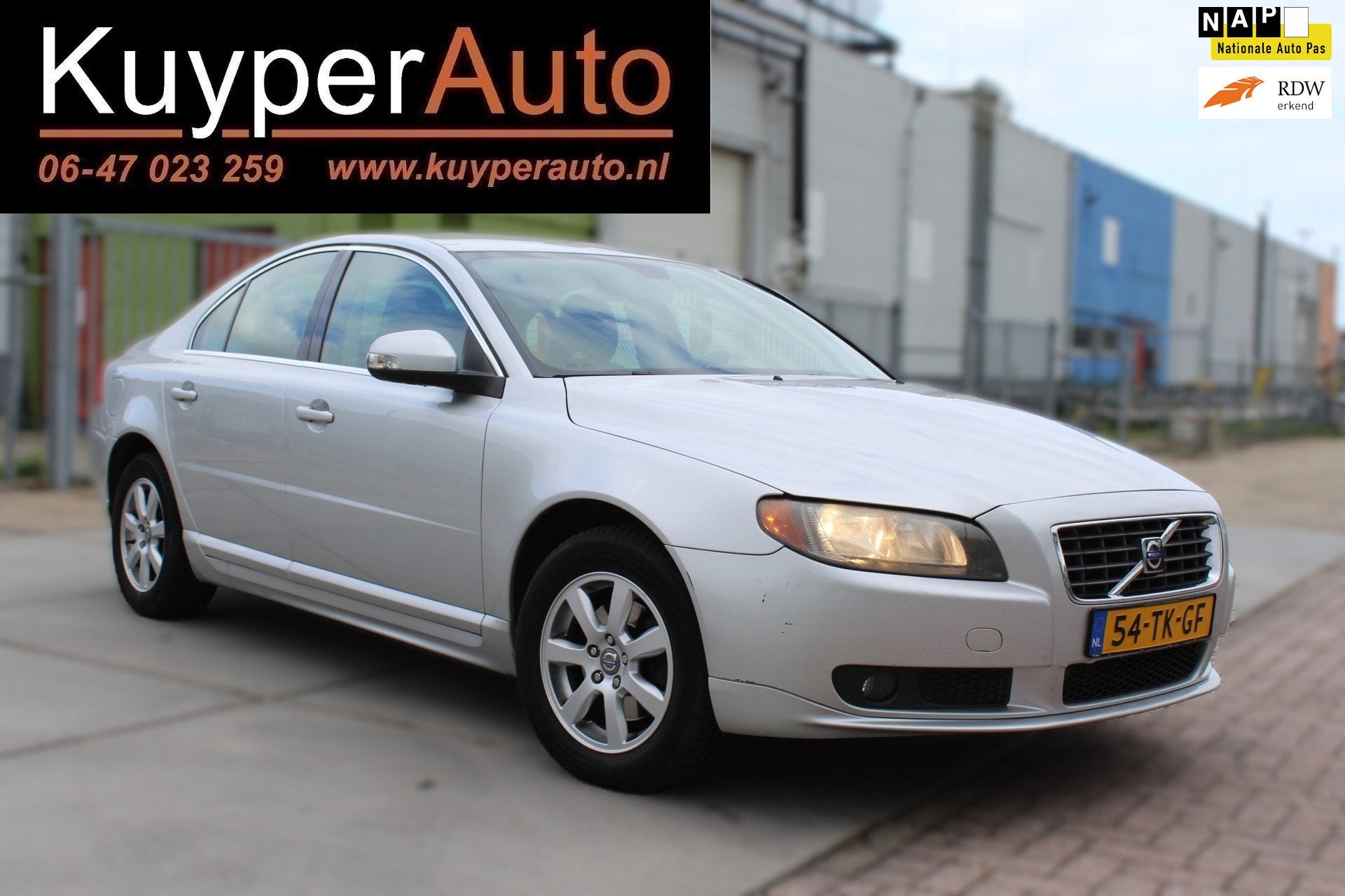 Volvo S80 2.5 T Momentum AUTOMAAT LEDER DEALER ONDERH DISTRI, Auto's, Dealer onderhouden, 1528 kg, 2521 cc, Bedrijf