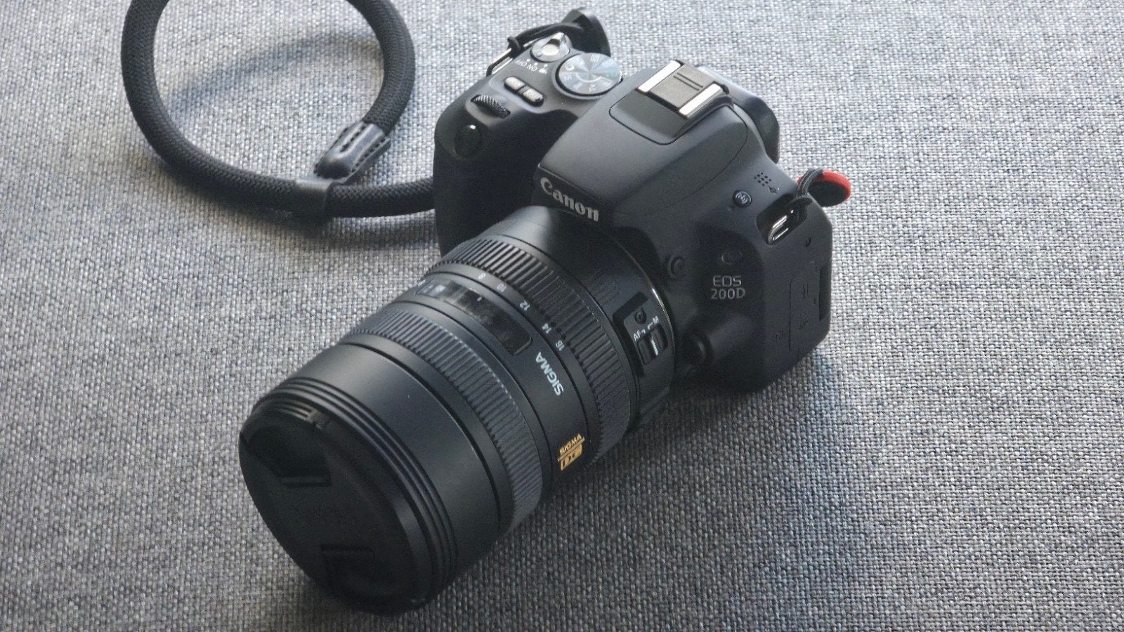 Canon EOS 200D + sigma 8-16mm f/4.5-5.6 dc hsm EF-S, Audio, Tv en Foto, Fotocamera's Digitaal, Gebruikt, Spiegelreflex, Kantelbaar/draaibaar scherm