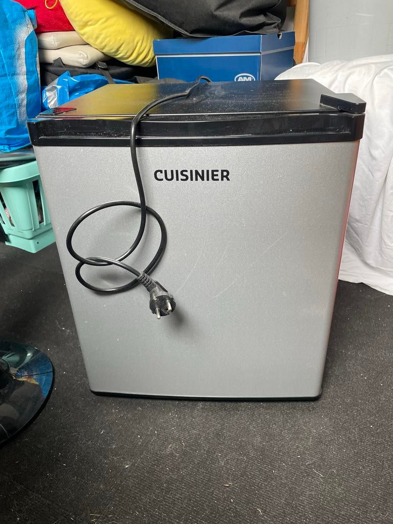 CUISINIER Mini Koelkast Zwart/Zilvergrijs - 50x43x41 cm, Witgoed en Apparatuur, Koelkasten en IJskasten, Ophalen, Minder dan 75 liter
