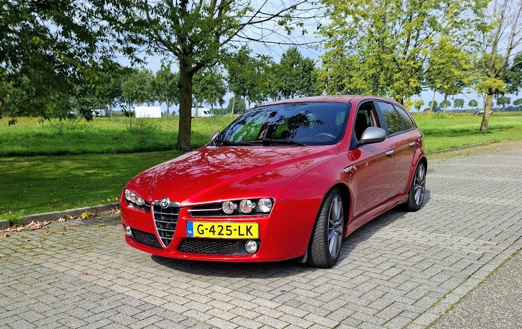 Alfa Romeo 159 1.750 TBI TI SW ROSSO COMPETIZIONE, Metallic lak, Zwart, 4 cilinders, Stationwagon